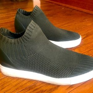 Steve Madden Sly Sneakers Army Green